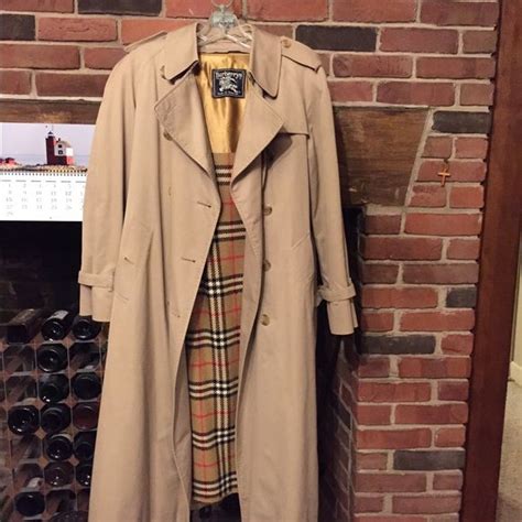 vintage burberrys trench coat real or fake